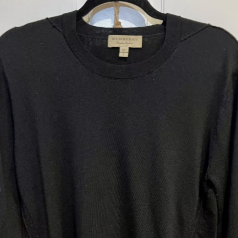 Merino wool Burberry men's V neck sweater